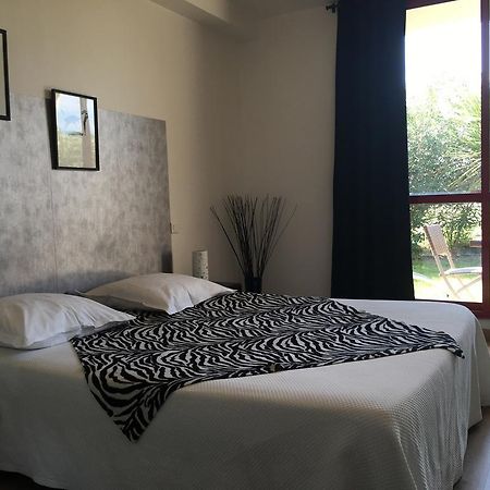 Appart'Hotel Et Chambres Essentiel Spa Арл Екстериор снимка