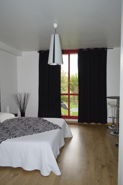 Appart'Hotel Et Chambres Essentiel Spa Арл Екстериор снимка