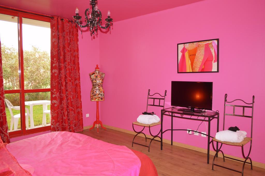 Appart'Hotel Et Chambres Essentiel Spa Арл Екстериор снимка