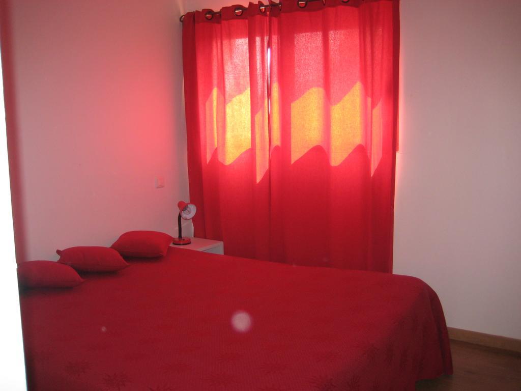 Appart'Hotel Et Chambres Essentiel Spa Арл Екстериор снимка