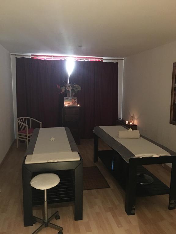 Appart'Hotel Et Chambres Essentiel Spa Арл Екстериор снимка