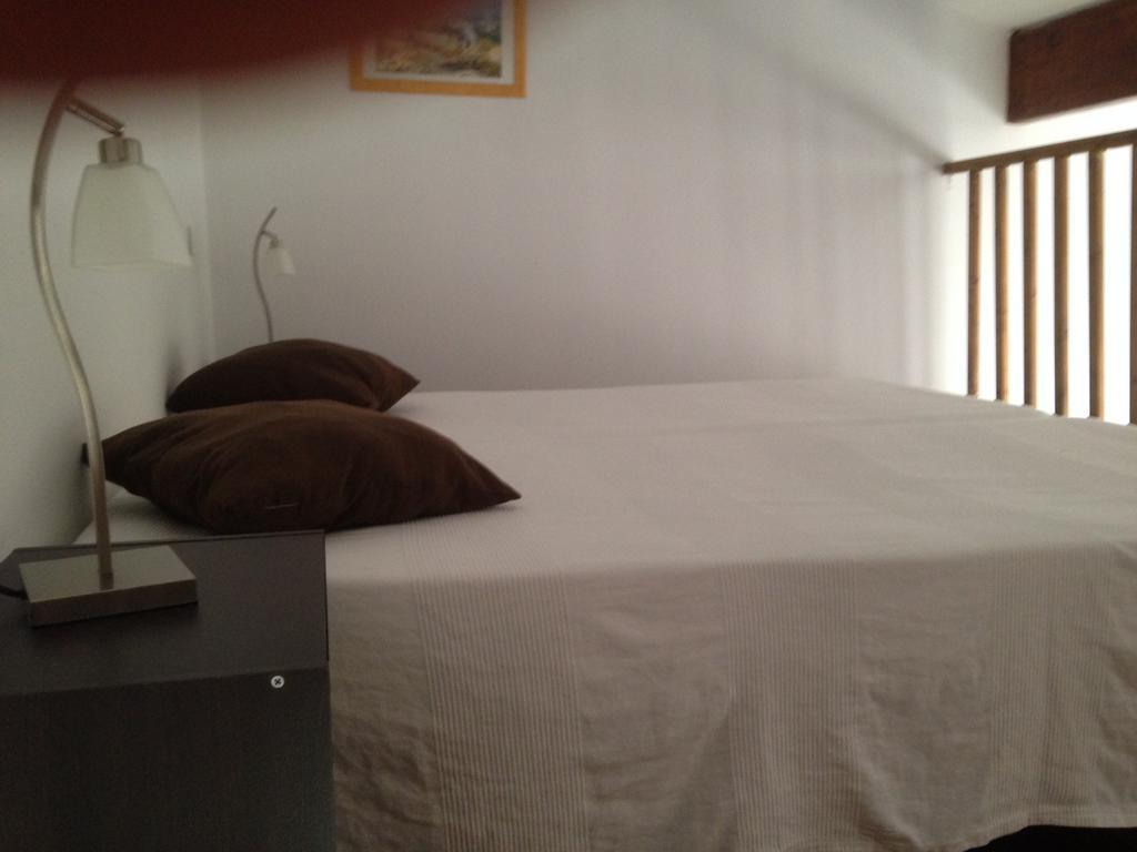 Appart'Hotel Et Chambres Essentiel Spa Арл Екстериор снимка