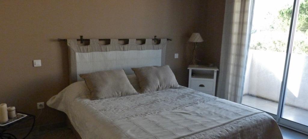 Appart'Hotel Et Chambres Essentiel Spa Арл Стая снимка
