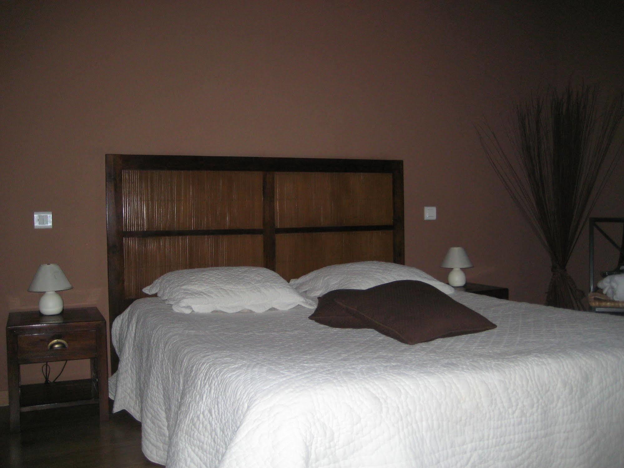 Appart'Hotel Et Chambres Essentiel Spa Арл Екстериор снимка